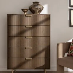 Richmond Ridged Chest Of 5 Drawers, Dark Ash 17 Richmond Ridged Chest Of 5 Drawers, Dark Ash -Daals BSD 121 DARKWOOD scene2