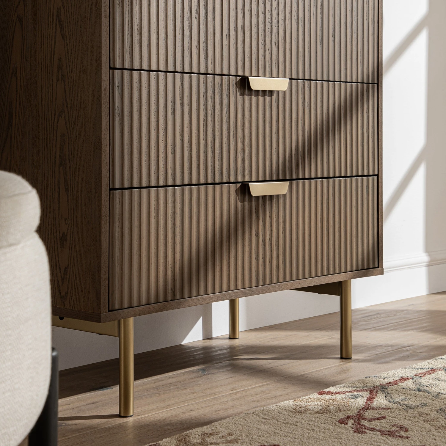 Richmond Ridged Chest Of 5 Drawers, Dark Ash 6 Richmond Ridged Chest Of 5 Drawers, Dark Ash - Image 6