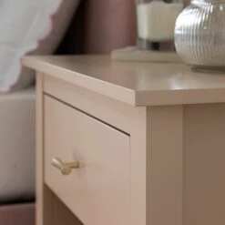 Oakham 1-Drawer Bedside Table, Nude Pink 15 Oakham 1-Drawer Bedside Table, Nude Pink -Daals FT BST 06 NUDE scene2