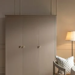 Oakham Triple Wardrobe, Deep Greige -Daals FT WARD 10 BEIGE scene4