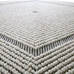 Avanti Handwoven Salt And Pepper Diamond Bobble Wool Round Rug -Daals KI AVANTI ROUND DIAM detail2