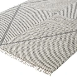 Avanti Handwoven Salt And Pepper Diamond Bobble Wool Rug 12 Avanti Handwoven Salt And Pepper Diamond Bobble Wool Rug -Daals KI AVANTI RUG DIAM detail1