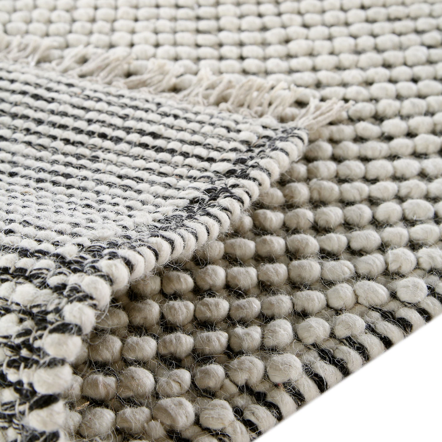 Avanti Handwoven Salt And Pepper Diamond Bobble Wool Rug 9 Avanti Handwoven Salt And Pepper Diamond Bobble Wool Rug - Image 9