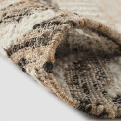 Ezri Border Brown Handwoven Wool & Jute Rug -Daals KI EZRI RUG detail5