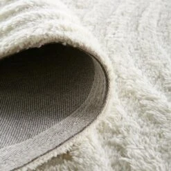 Geo Curve Cream Hand Tufted New Zealand Wool Rectangular Rug -Daals KI GEOCURVE RUG detail2