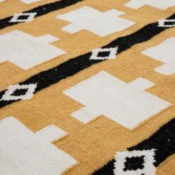 Havana Smoke & Amber Indoor Outdoor Handwoven Rug -Daals KI HAVANA RUG PET detail2