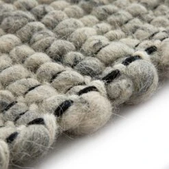 Indra Dark Grey Handwoven Wool Rug -Daals KI INDRA RUG DKGREY detail4