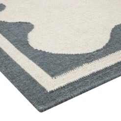 Matilda Blue Scallop Border Handwoven Wool Rug -Daals KI MATILDA RUG BLUE detail2