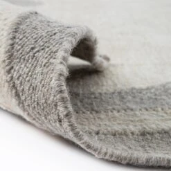 Matilda Grey Scallop Border Indoor Outdoor Handwoven Rug -Daals KI MATILDA RUG GREY PET detail3