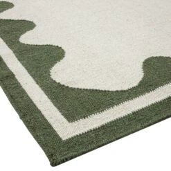 Matilda Olive Green Scallop Border Handwoven Wool Rug -Daals KI MATILDA RUG OLIVE detail2