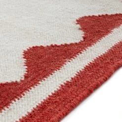 Matilda Scarlet Red Scallop Border Handwoven Wool Runner -Daals KI MATILDA RUG SCARLET RUNNER detail4