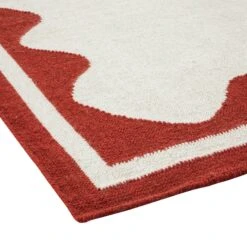 Matilda Scarlet Red Scallop Border Handwoven Wool Rug -Daals KI MATILDA RUG SCARLET detail2