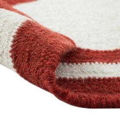 Matilda Scarlet Red Scallop Border Handwoven Wool Rug -Daals KI MATILDA RUG SCARLET detail4
