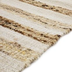 Noa Linear Cream Handwoven Wool Rug -Daals KI NOA RUG detail2