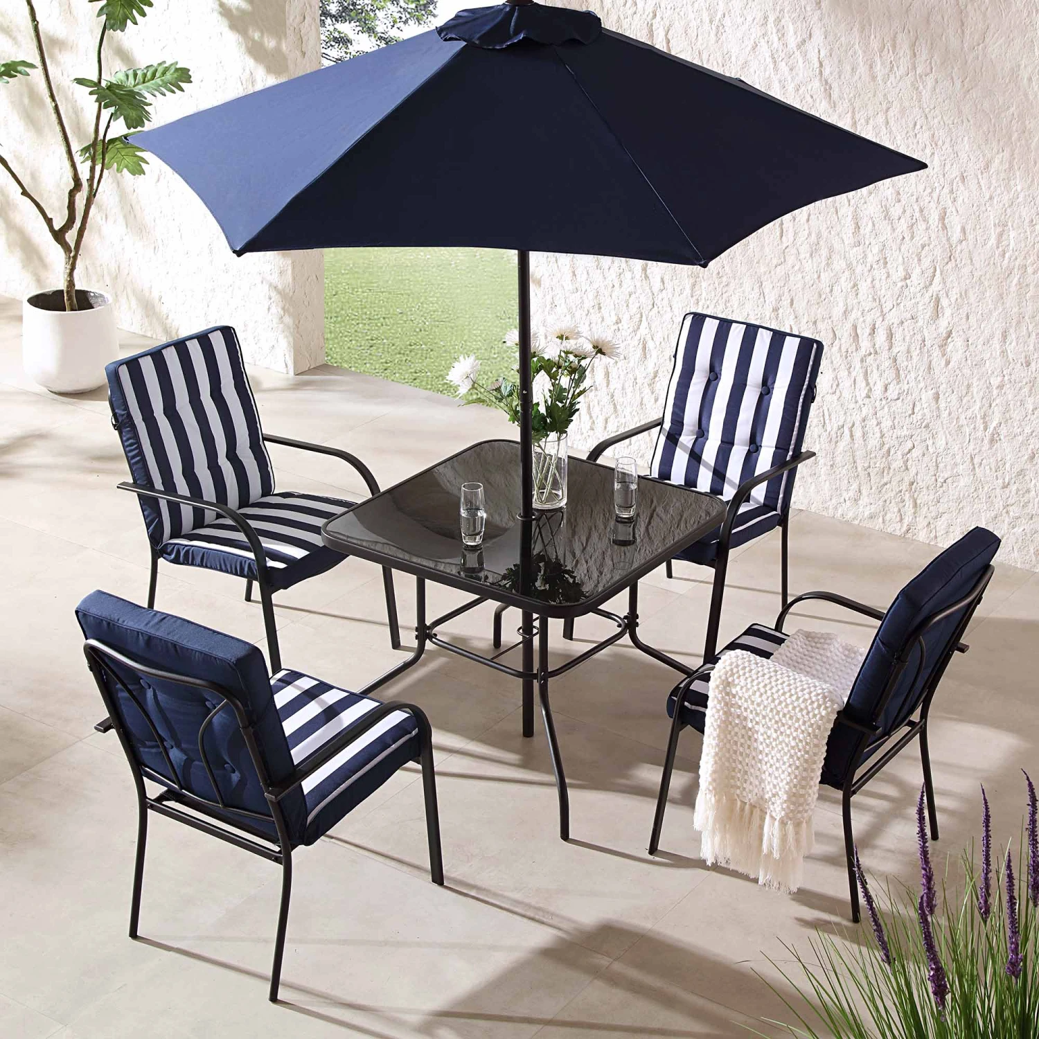 Champneys 4-Seater Steel And Fabric Outdoor Patio Dining Set With Parasol, Navy Blue 2 Champneys 4-Seater Steel And Fabric Outdoor Patio Dining Set With Parasol, Navy Blue - Image 2